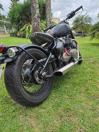TRIUMPH BONNEVILLE BOBBER 1200 